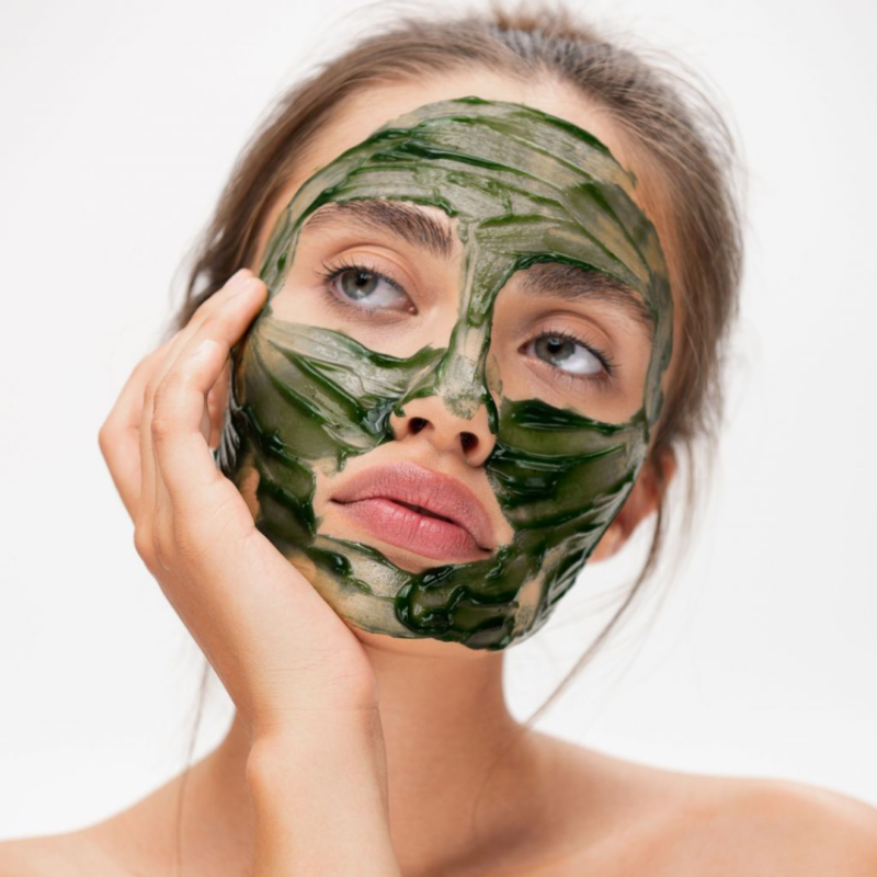 Топ-5 масок для обличчя для глибокого очищення шкіри