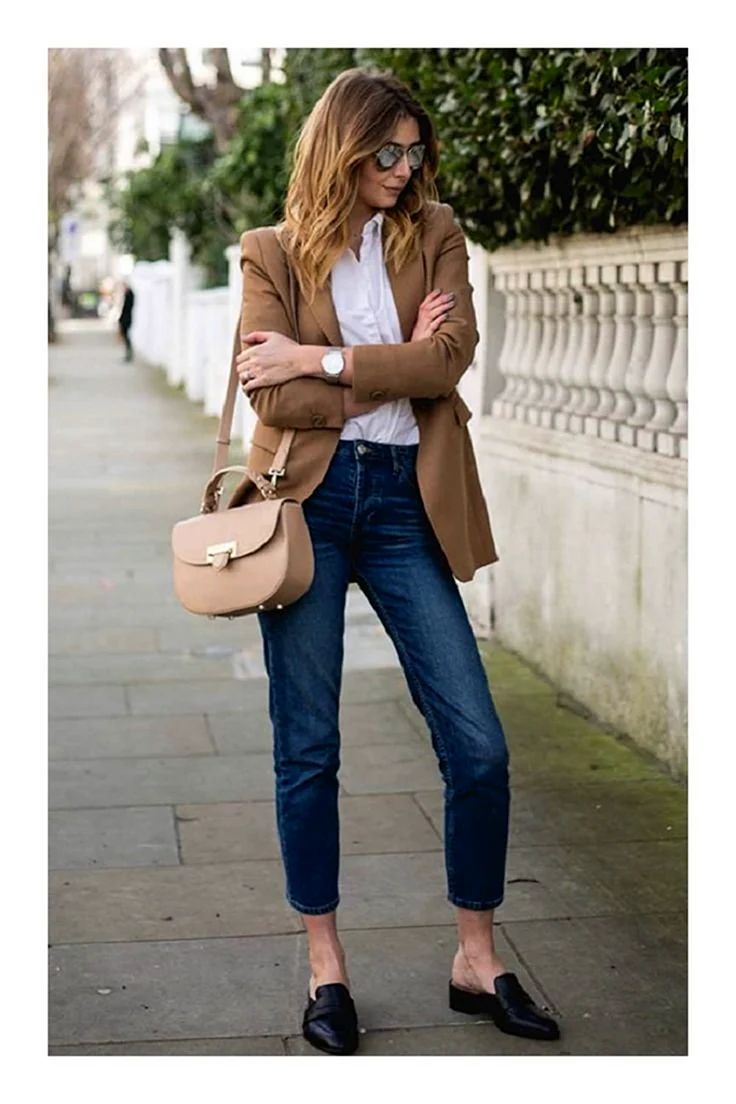 Джинсы с лоферами