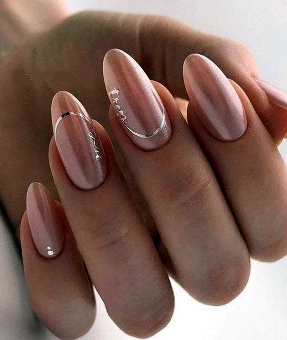 Нюдовый маникюр 2022 миндаль
