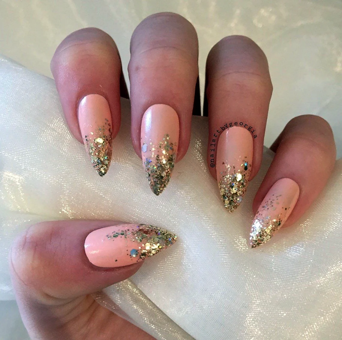 Золотой френч миндаль