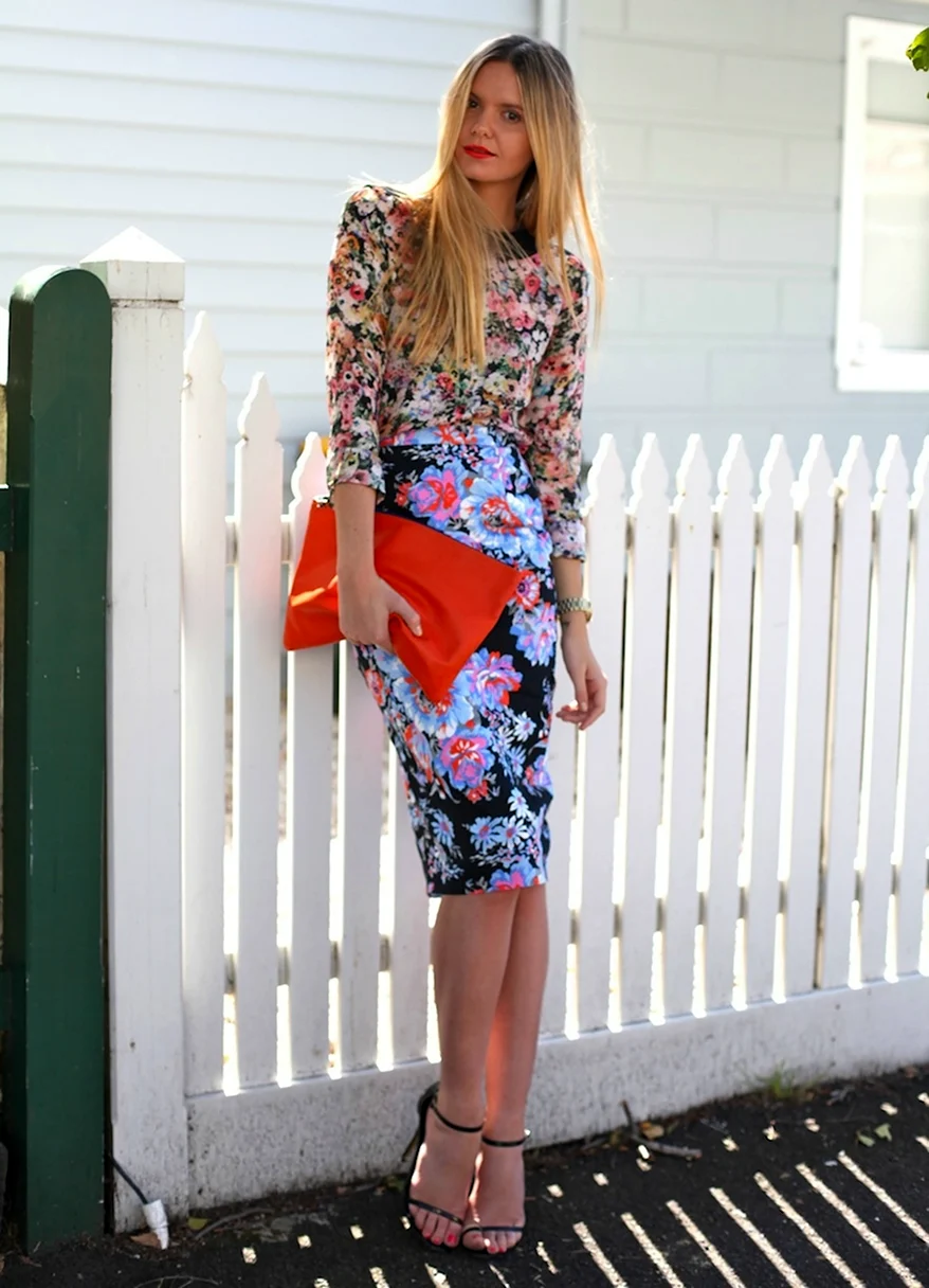 Образ с пестрой юбкой