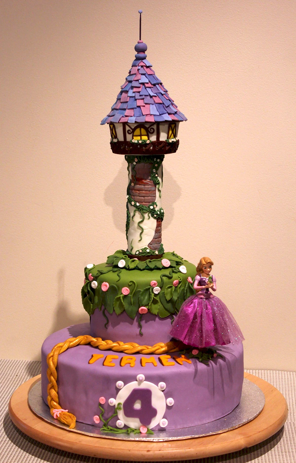 Rapunzel Cake