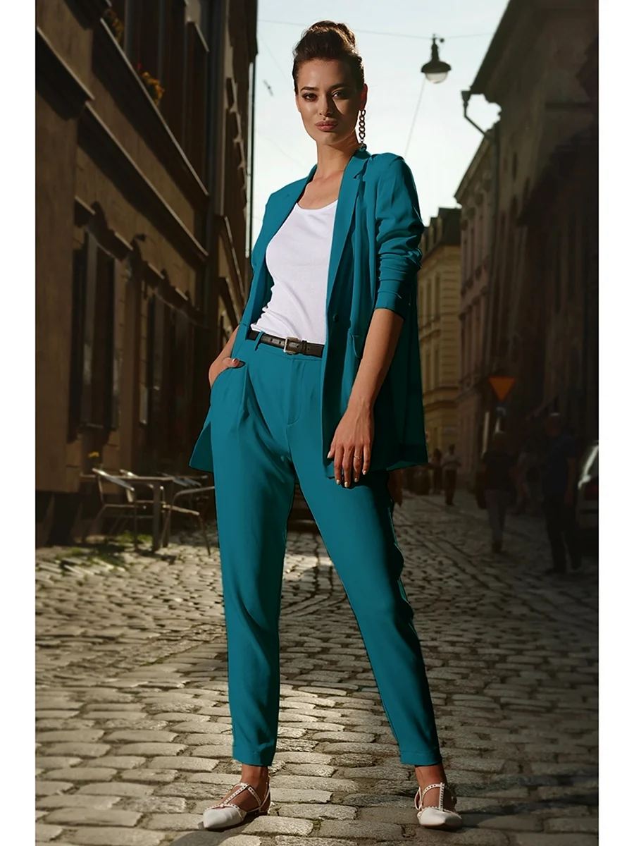 Костюм брючный