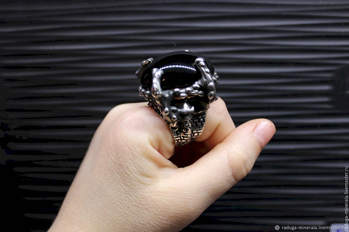 Кольцо с черным кварцем