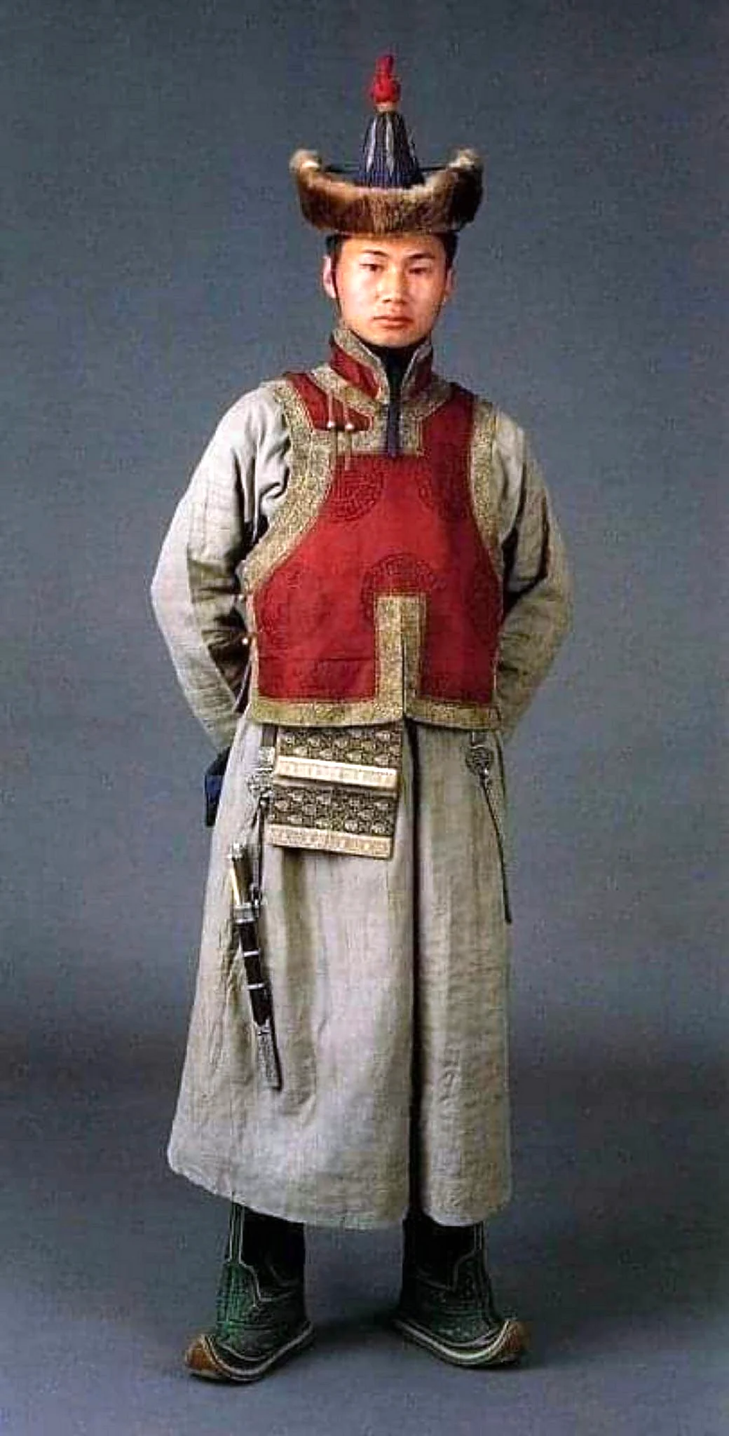 Татаро-монгольский национальный костюм