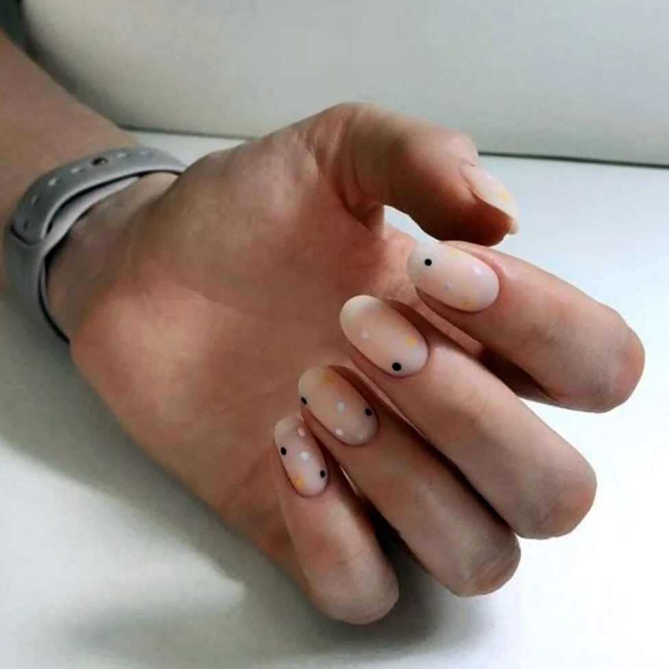 Маникюр 2022 нюд беж