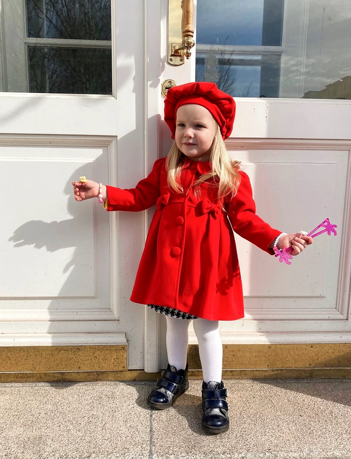 Красное пальто детское