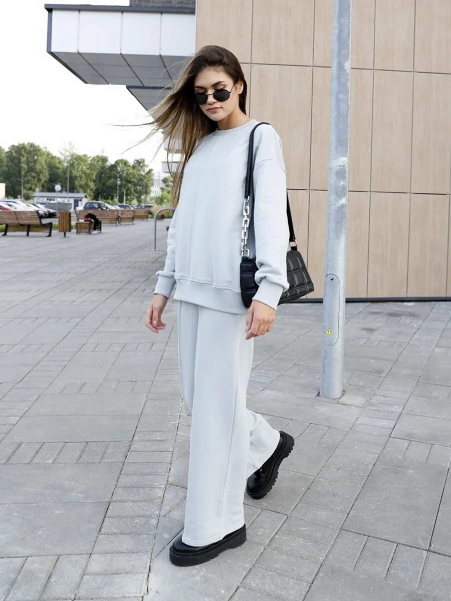 Спортивный костюм с брюками палаццо