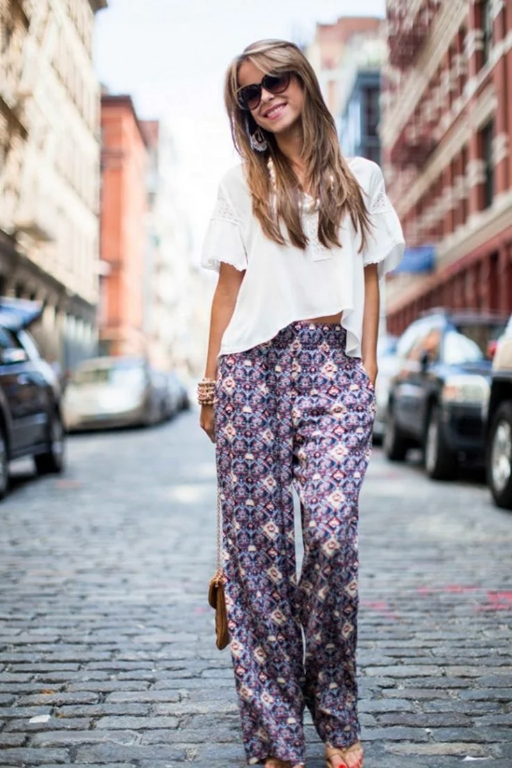 Брюки палаццо и кроп топ