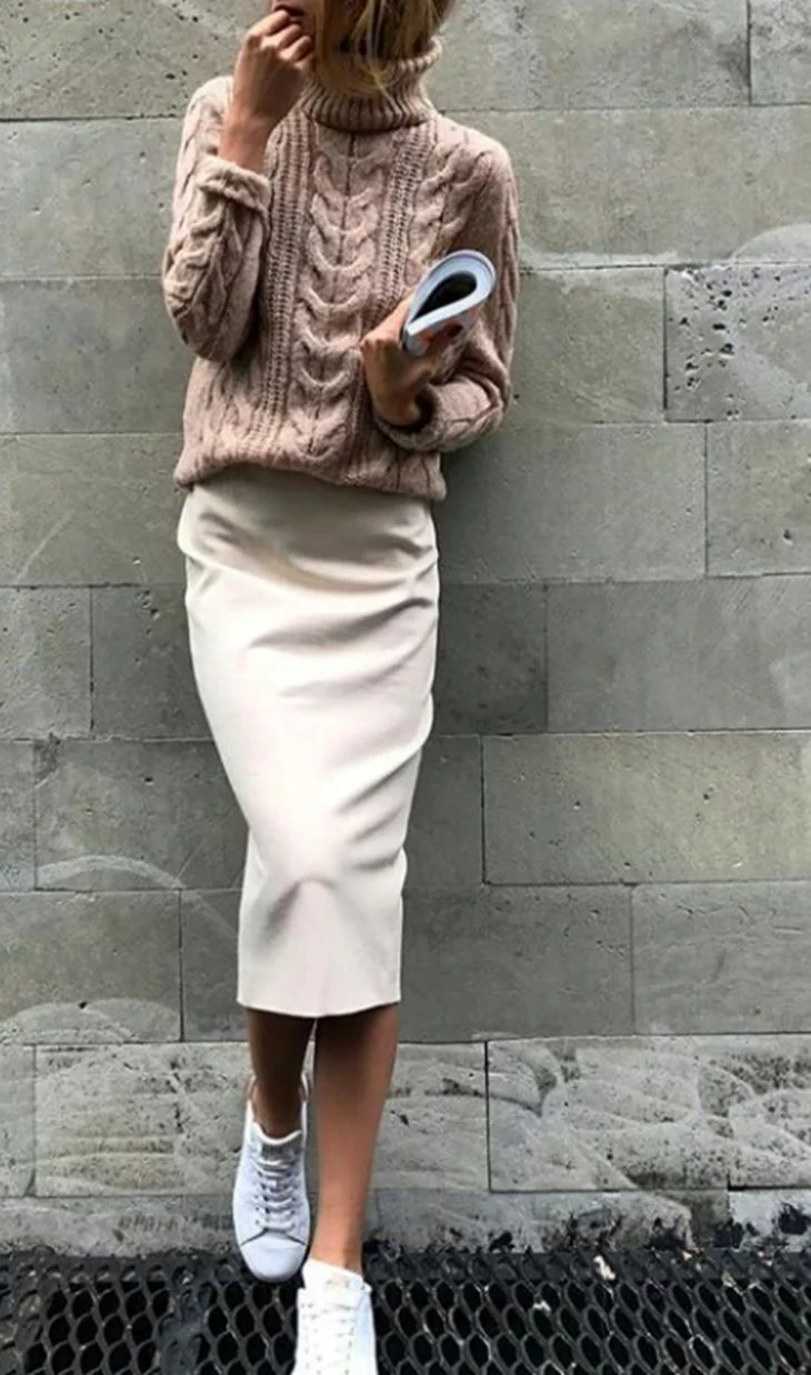 Объемный свитер с юбкой