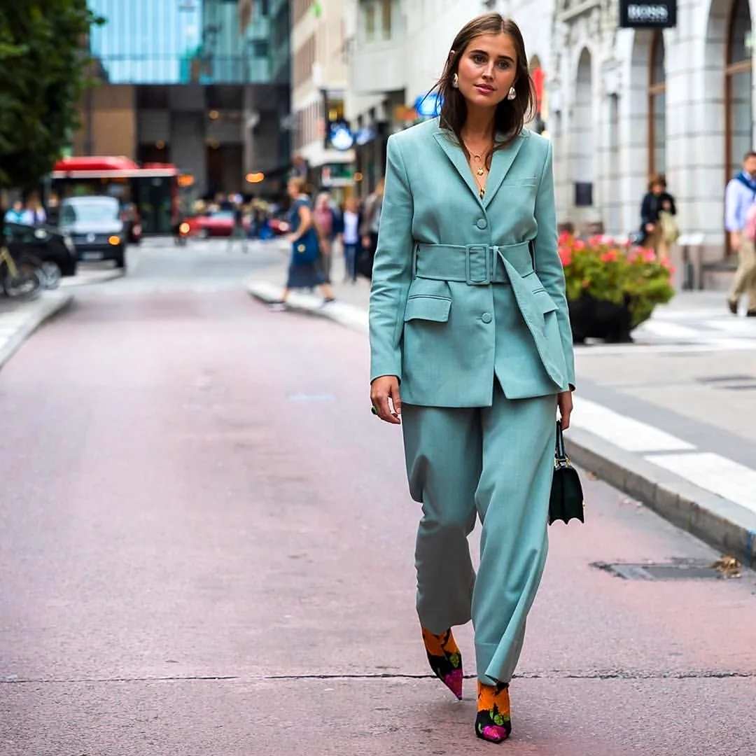 Брючный костюм стрит стайл 2020