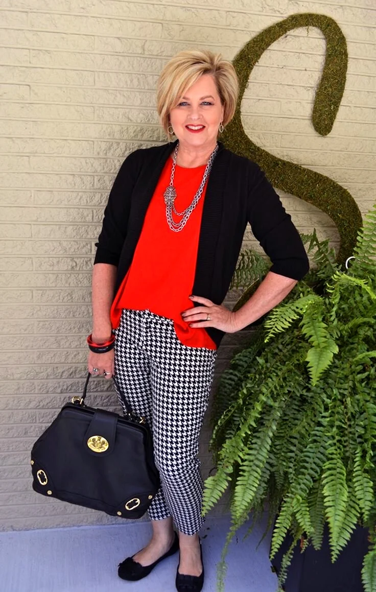 Одежда для женщины 50 лет стильная