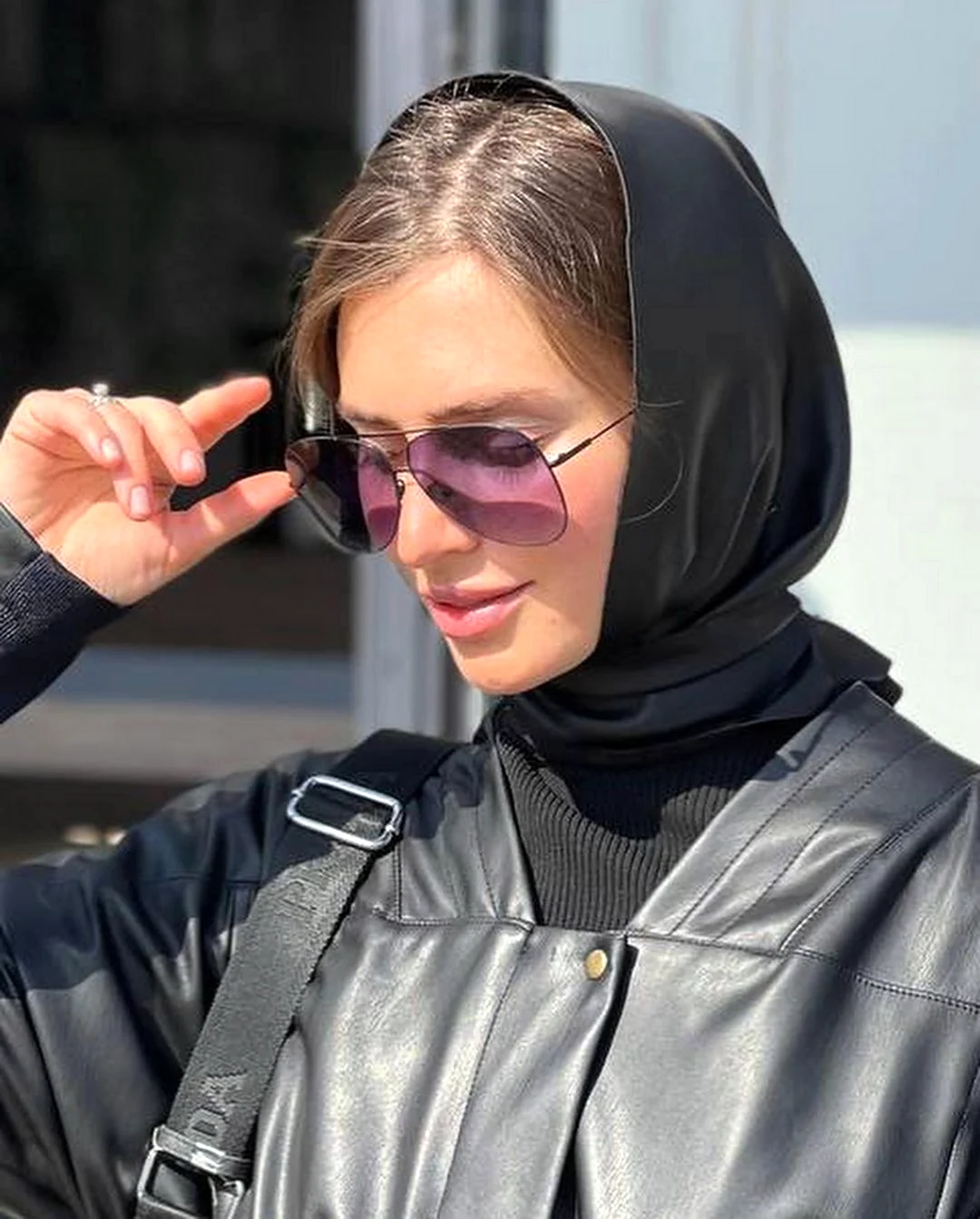 Кожаная косынка