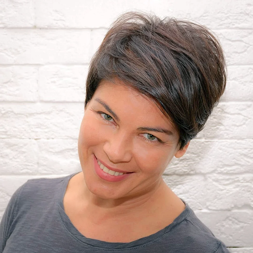 Стрижка Пикси 2022 для полных