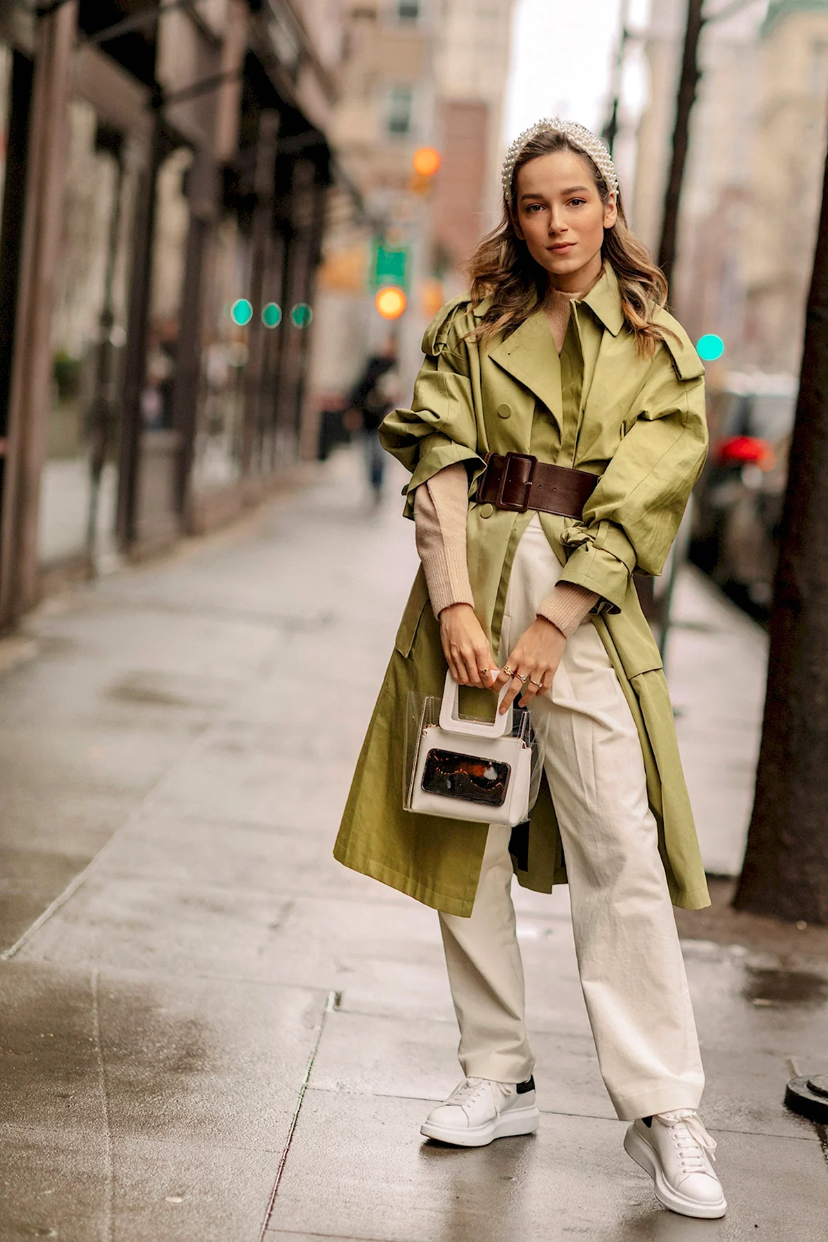 Зеленый тренч стрит стайл
