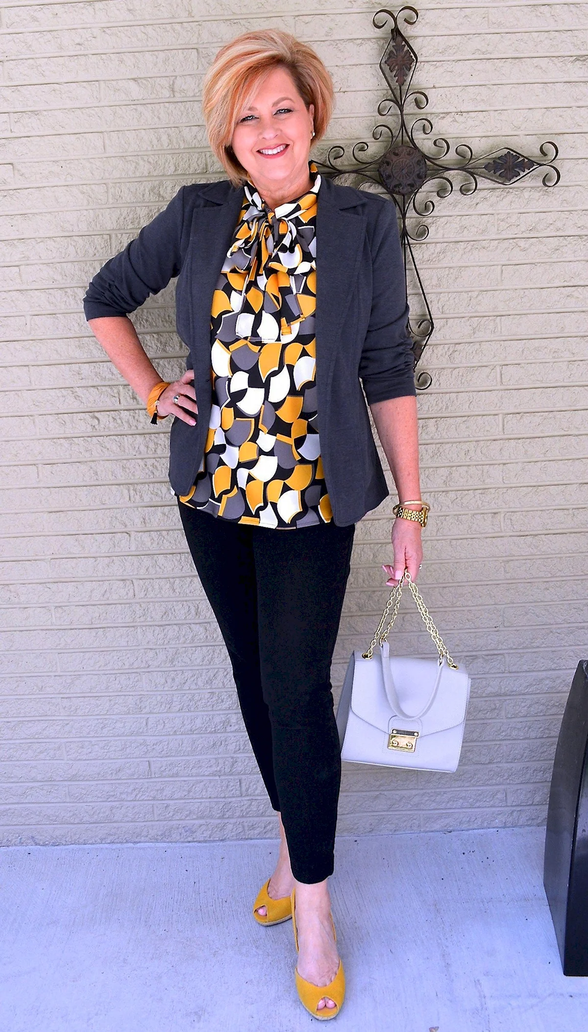 Одежда для женщин 50