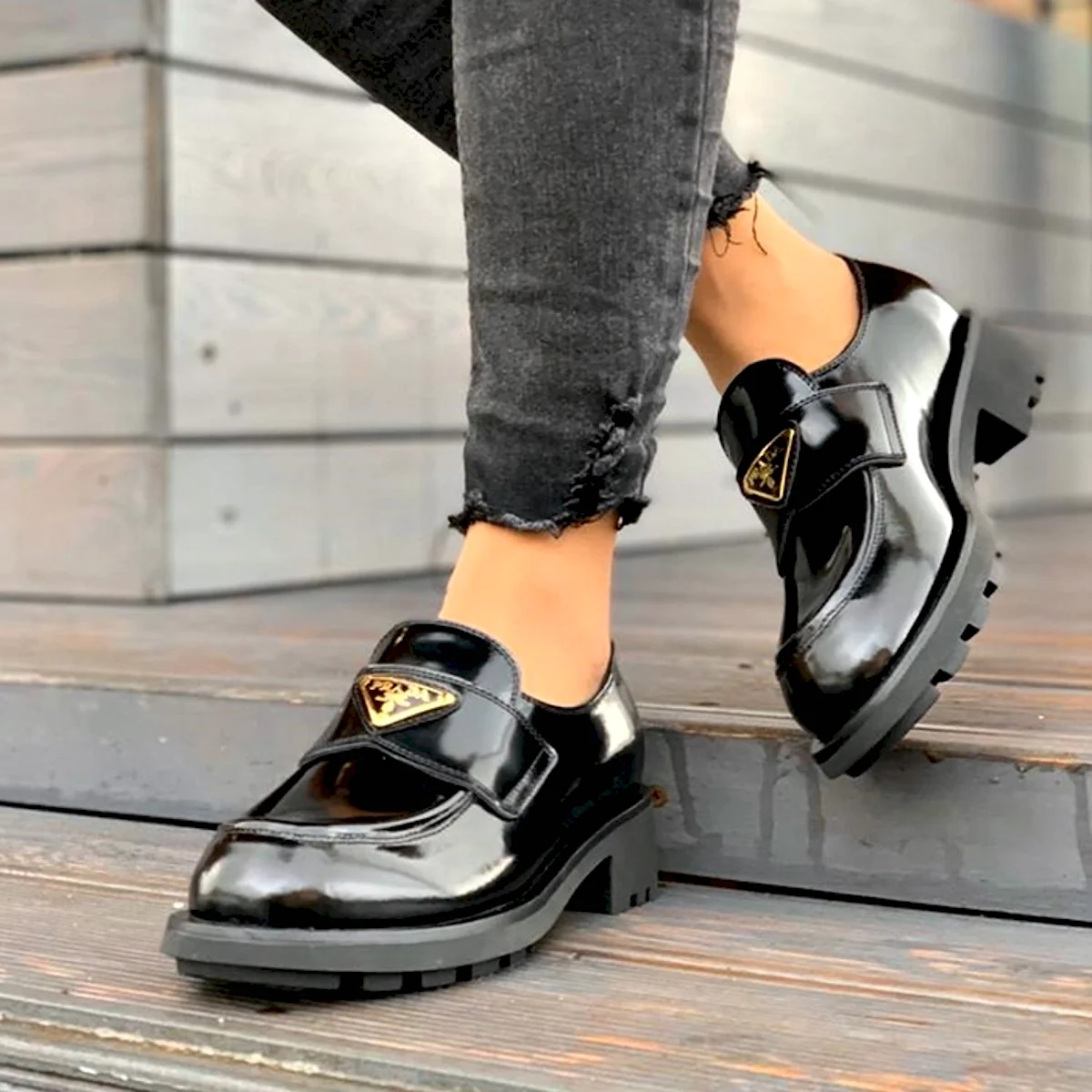 Лоферы Прада