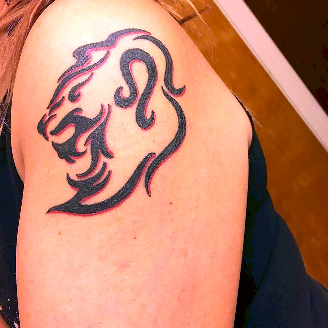 Тату знак зодиака Лев