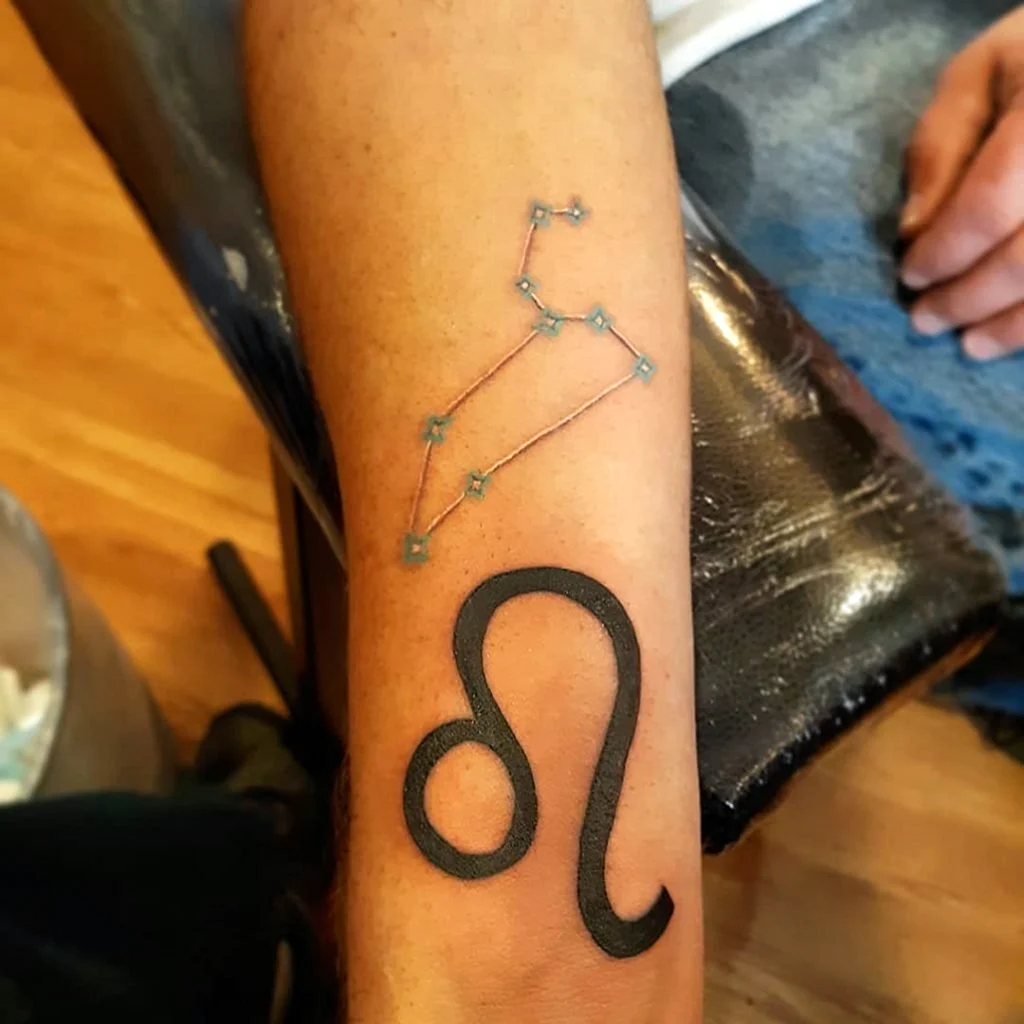 Созвездие Льва тату