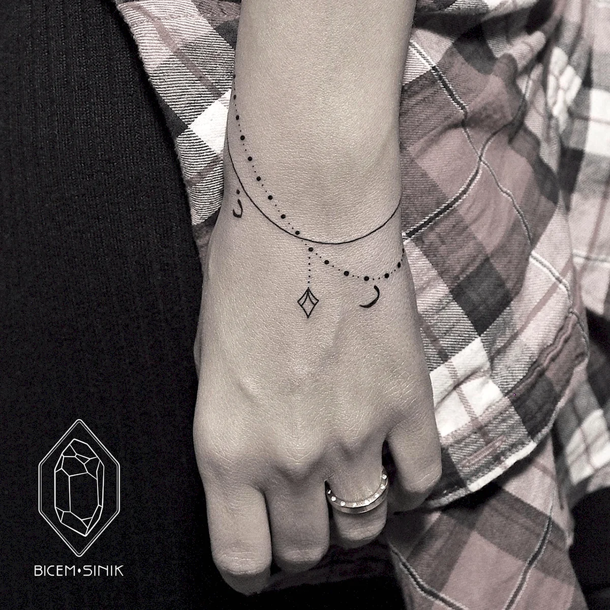 Тату Минимализм женские