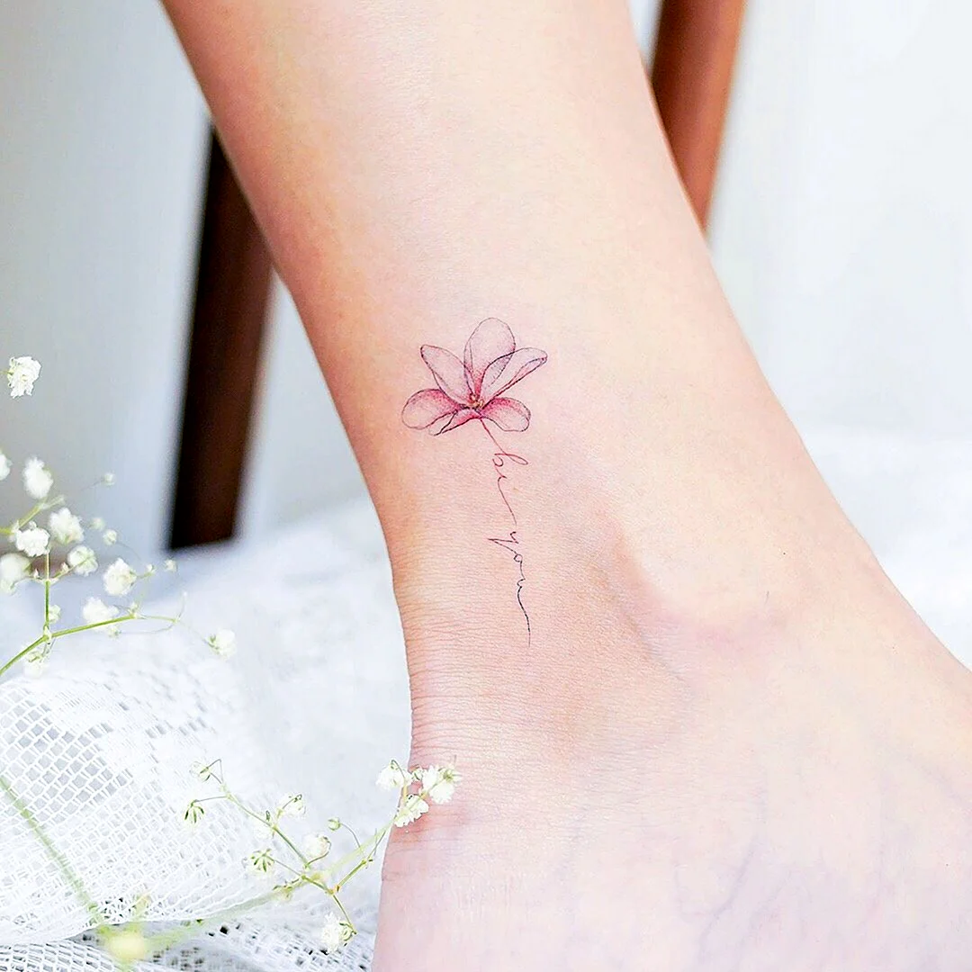 Нежные тату для девушек