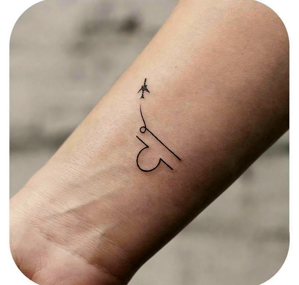 Тату на запястье для девушек легкие