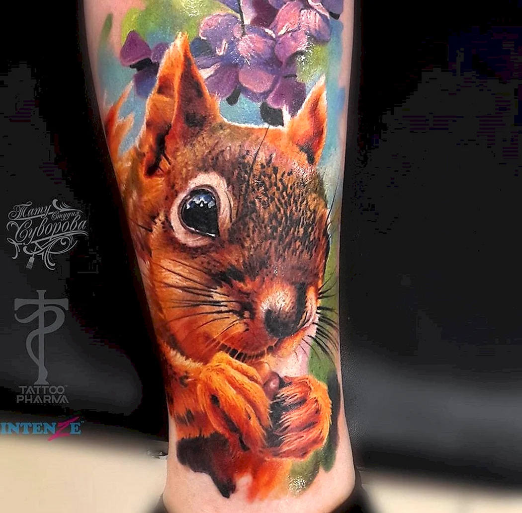 Тату белка реализм