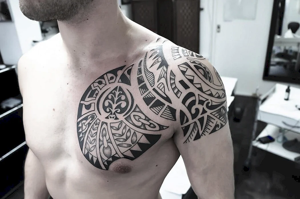 Тату Маори мужские